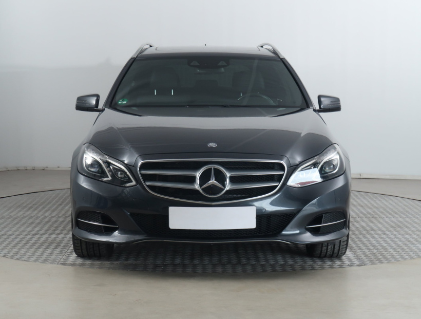 Mercedes-Benz E, 2013