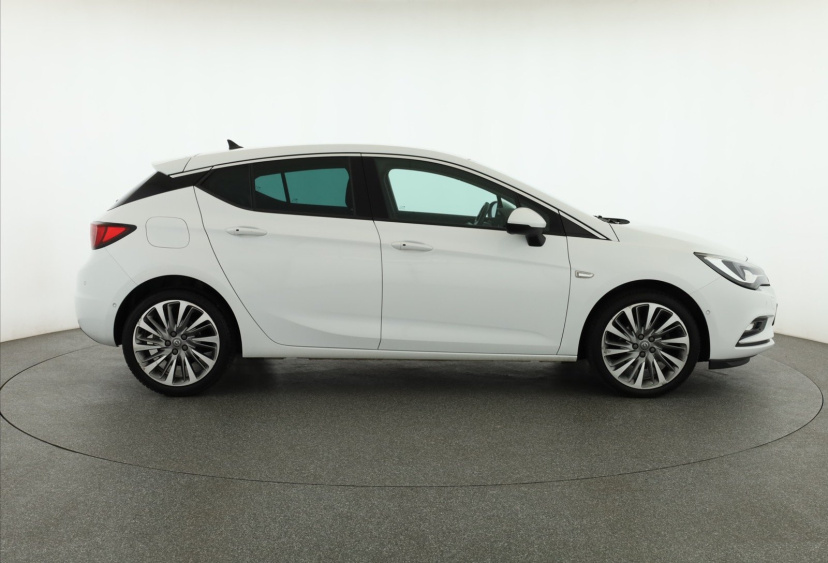 Opel Astra, 2016