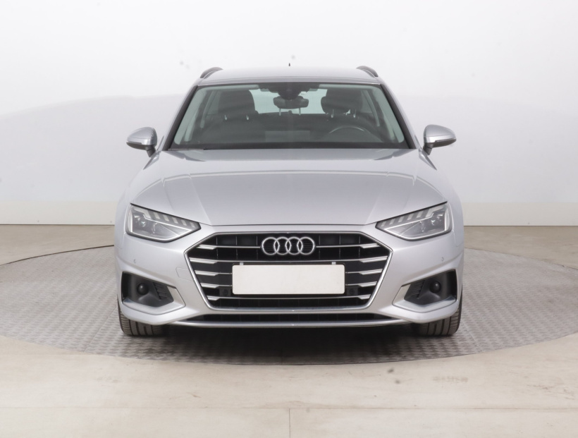 Audi A4, 2021