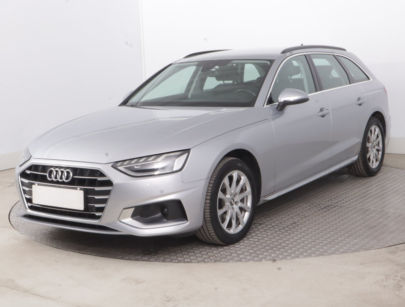 Audi A4, 2021