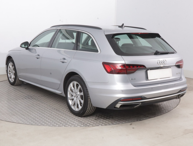 Audi A4, 2021
