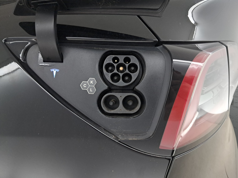 Tesla Model Y, 2023