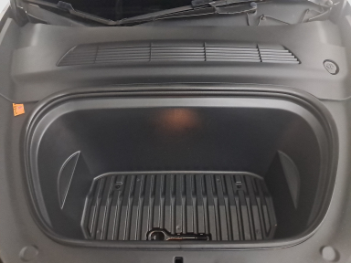 Tesla Model Y - 2023