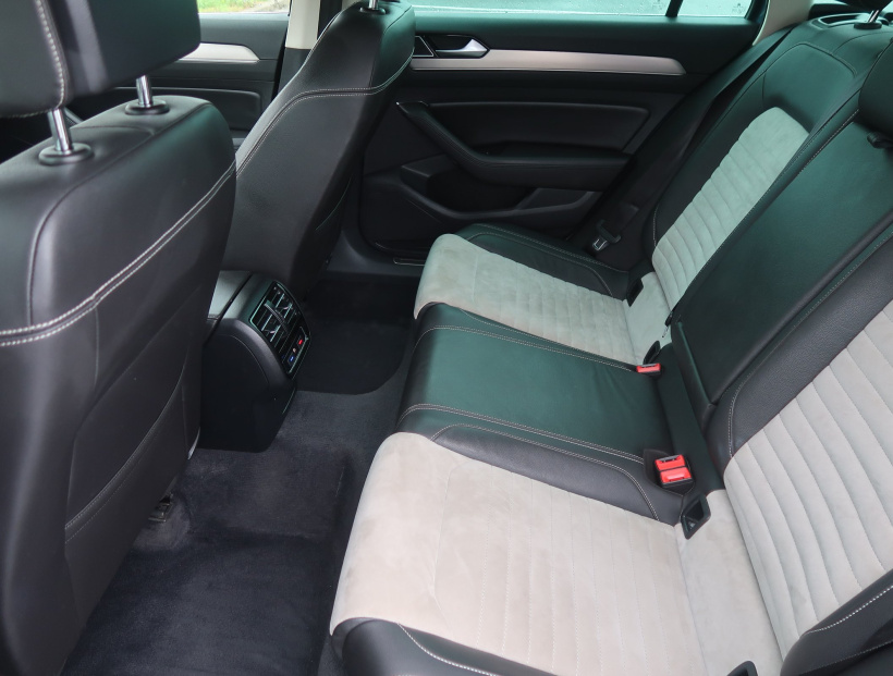Volkswagen Passat, 2018