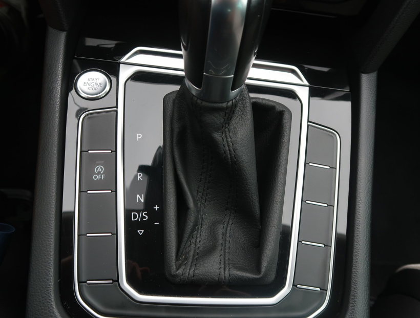 Volkswagen Passat, 2018