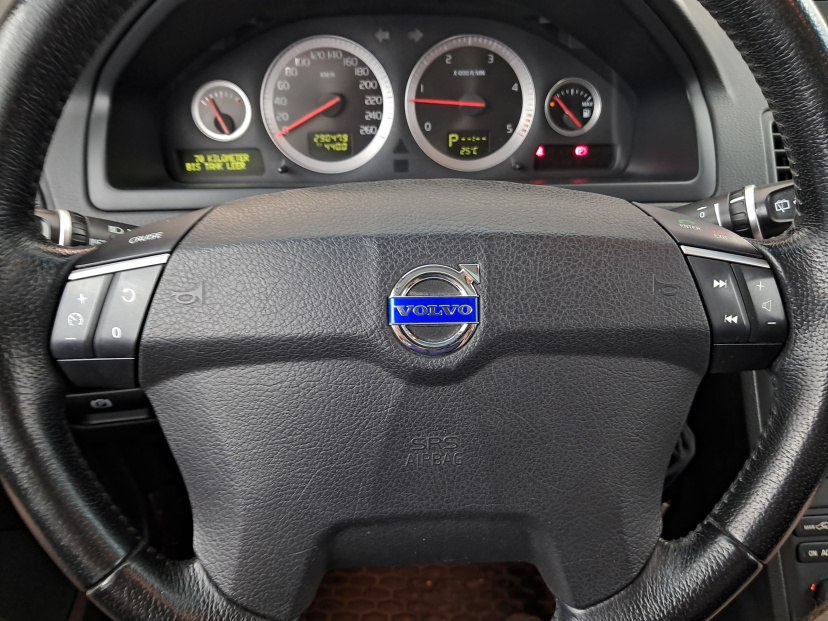 Volvo XC90, 2011