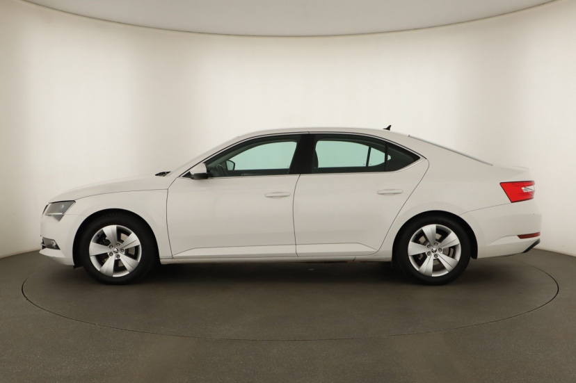 Škoda Superb, 2017