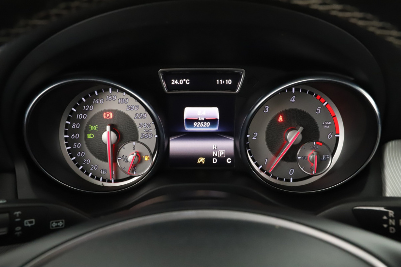 Mercedes-Benz GLA, 2016