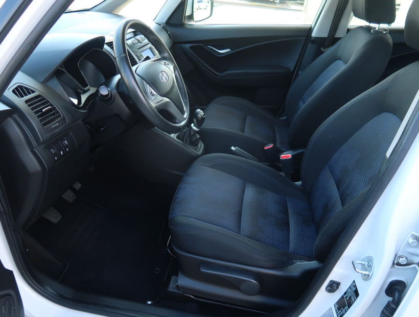 Hyundai ix20, 2013