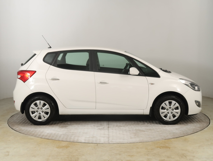 Hyundai ix20, 2013