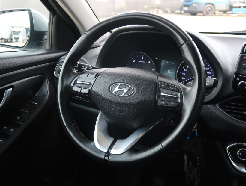 Hyundai i30, 2021