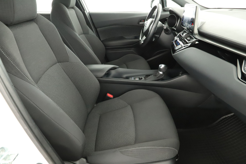 Toyota C-HR, 2019
