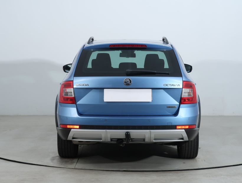 Škoda Octavia Scout, 2016
