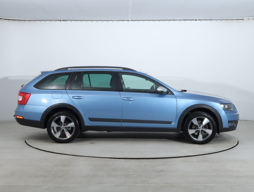 Škoda Octavia Scout, 2016