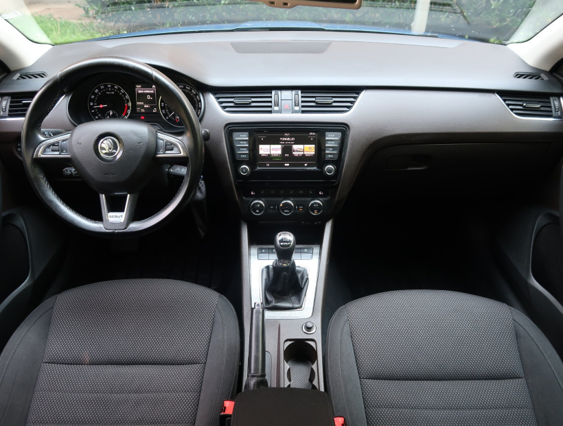 Škoda Octavia Scout, 2016