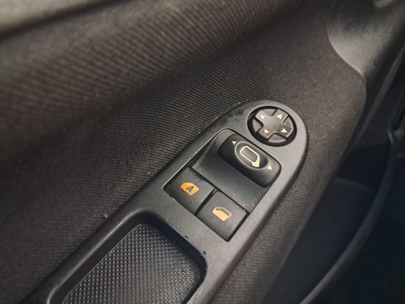 Peugeot 207, 2011