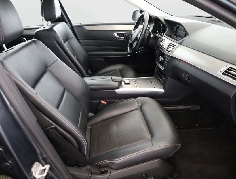 Mercedes-Benz E, 2013