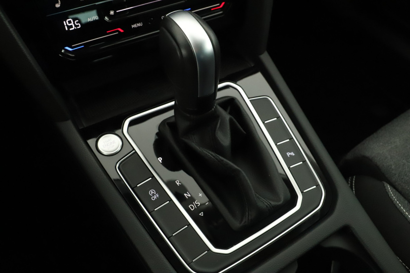 Volkswagen Passat, 2023
