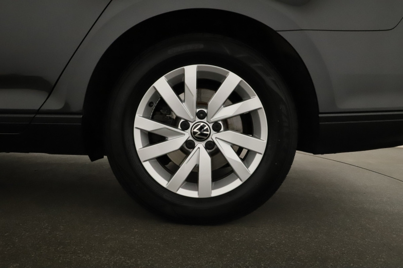 Volkswagen Passat, 2023
