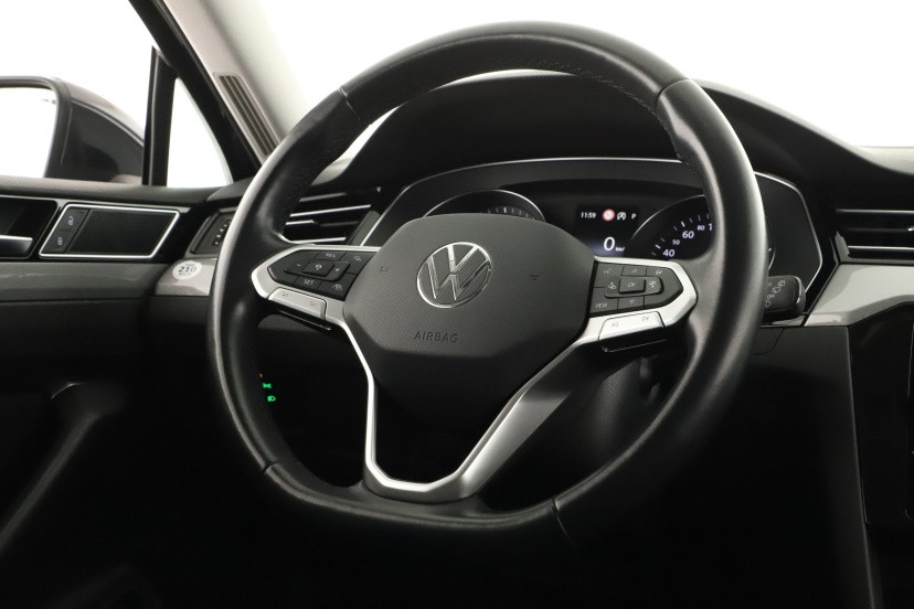 Volkswagen Passat, 2023