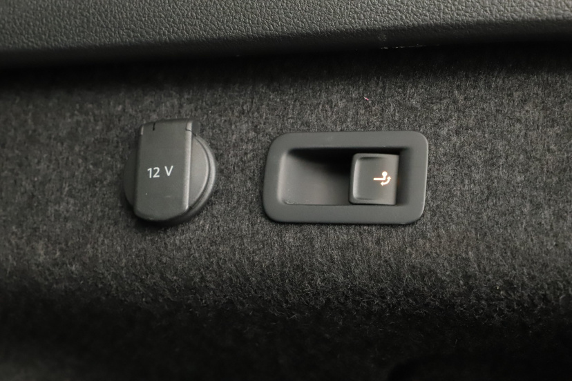 Volkswagen Passat, 2023