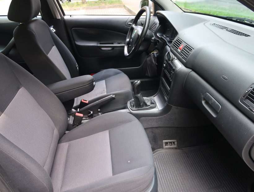 Škoda Octavia, 2004
