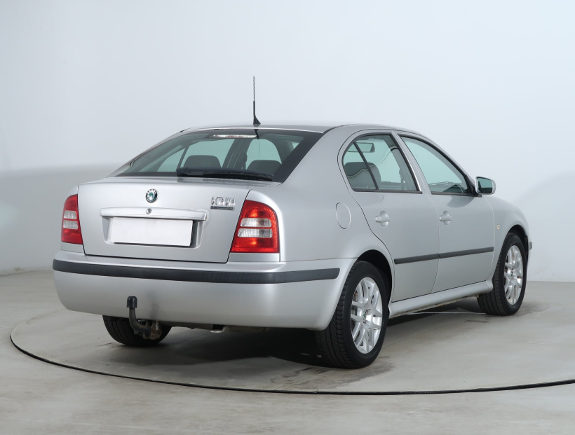 Škoda Octavia, 2004