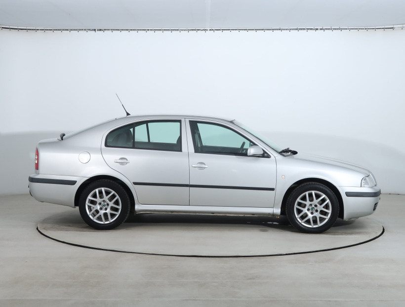 Škoda Octavia, 2004