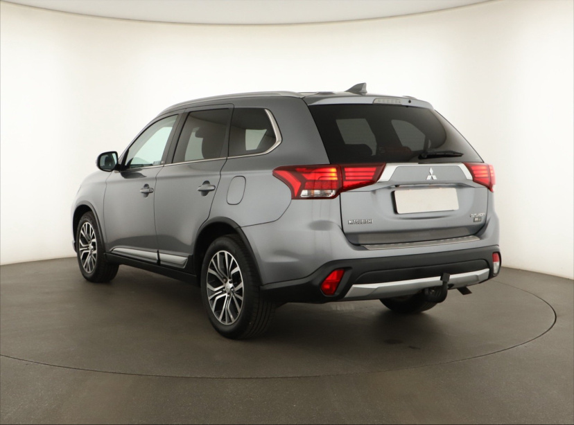 Mitsubishi Outlander, 2018