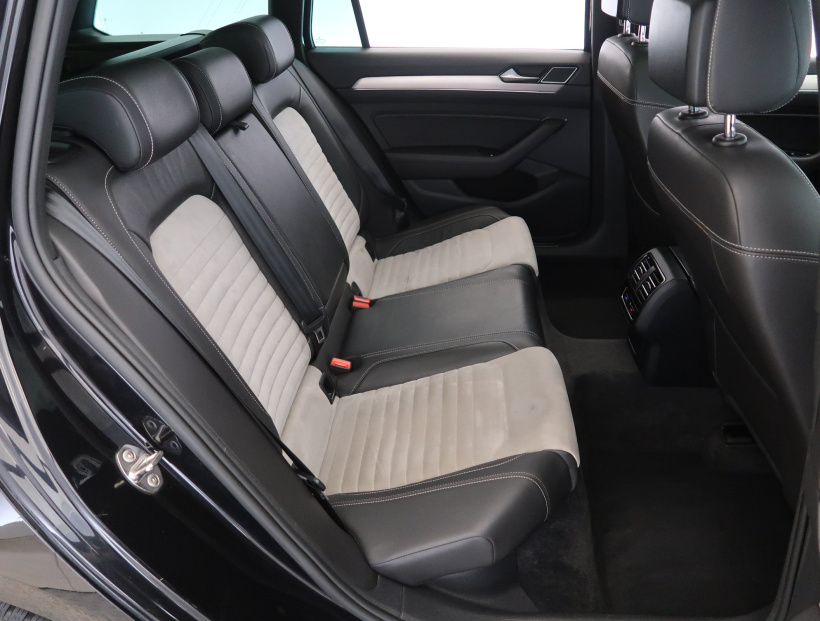Volkswagen Passat, 2015