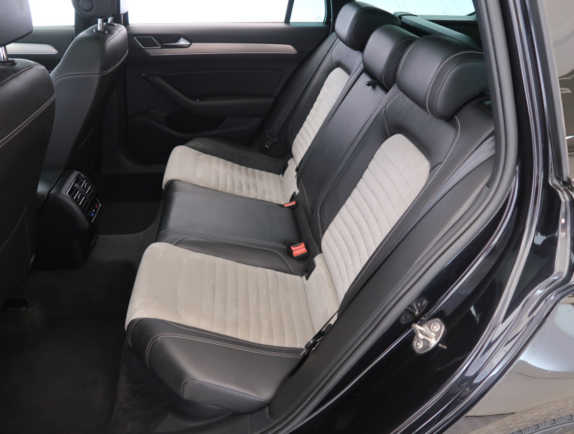 Volkswagen Passat, 2015