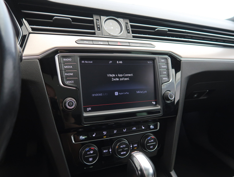 Volkswagen Passat, 2015