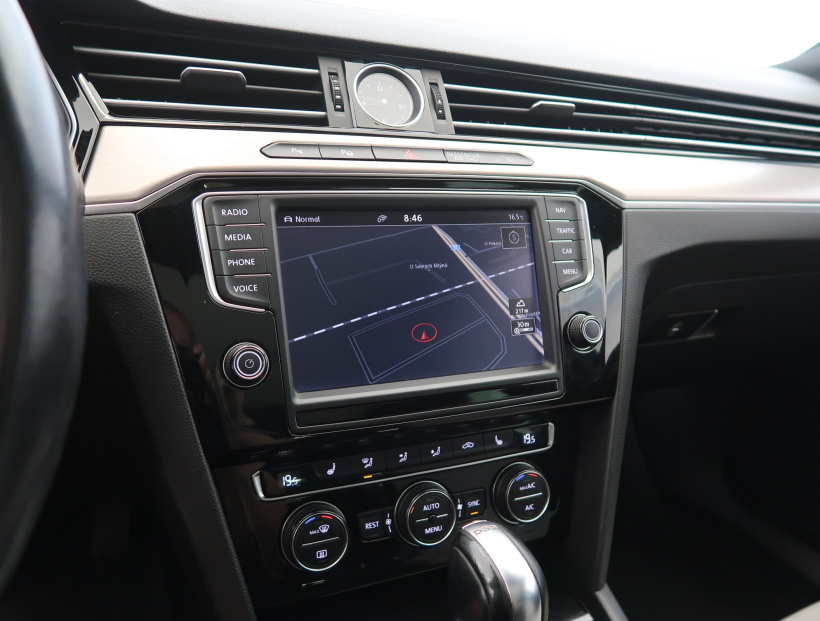 Volkswagen Passat, 2015