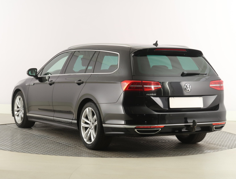 Volkswagen Passat, 2015