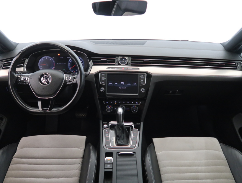 Volkswagen Passat, 2015