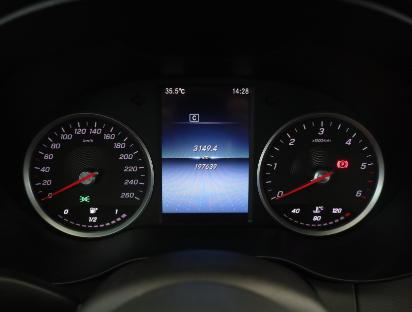 Mercedes-Benz C, 2020