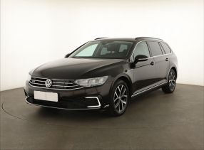 Volkswagen Passat - 2020