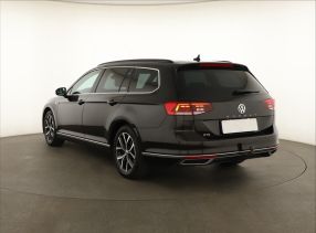 Volkswagen Passat - 2020