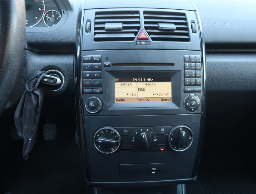 Mercedes-Benz A, 2011