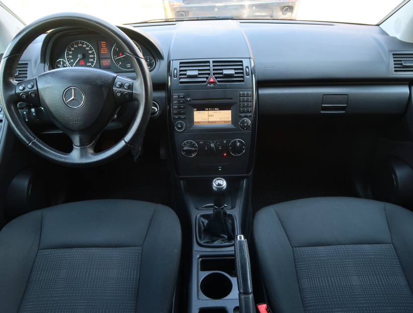 Mercedes-Benz A, 2011