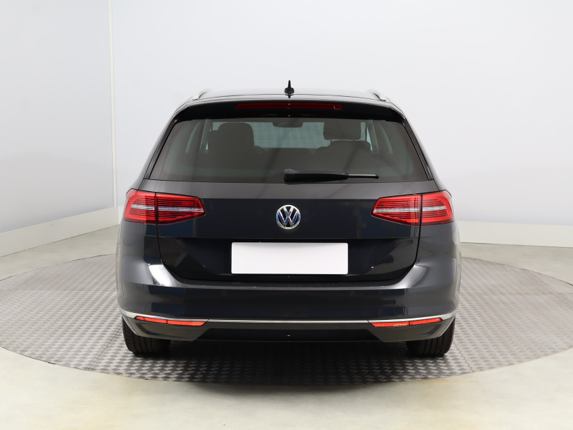 Volkswagen Passat, 2018