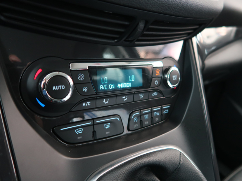 Ford Kuga, 2016