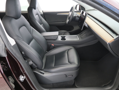 Tesla Model Y - 2023