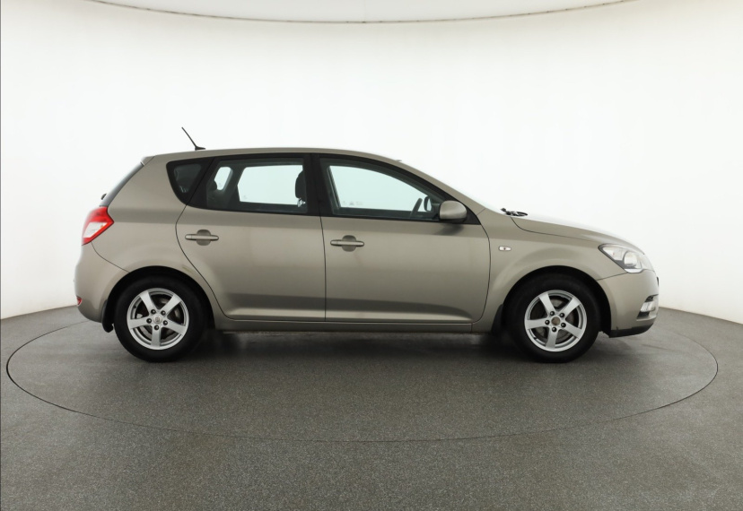 Kia Ceed, 2012