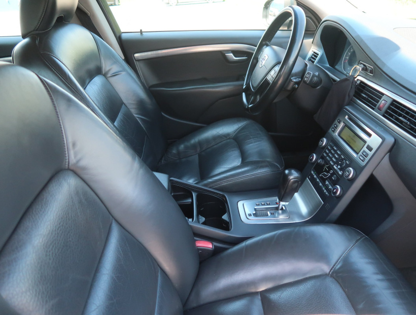 Volvo V70, 2009