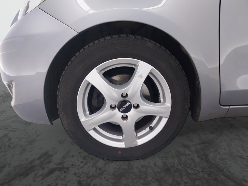 Toyota Yaris, 2011