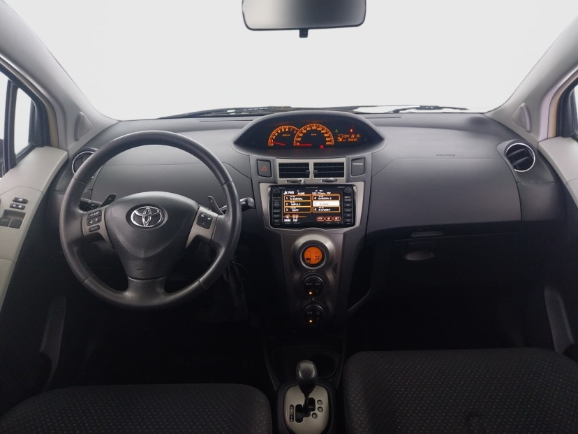 Toyota Yaris, 2011