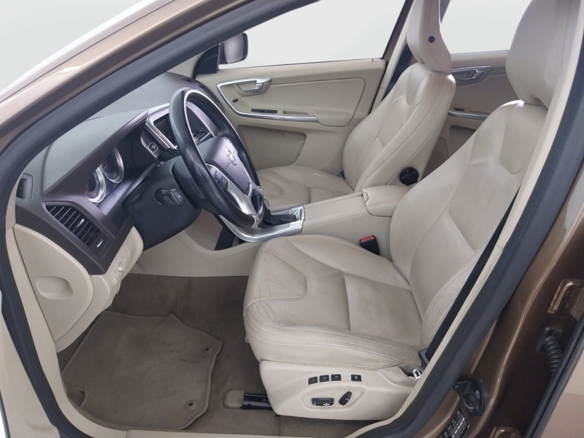 Volvo XC60, 2012