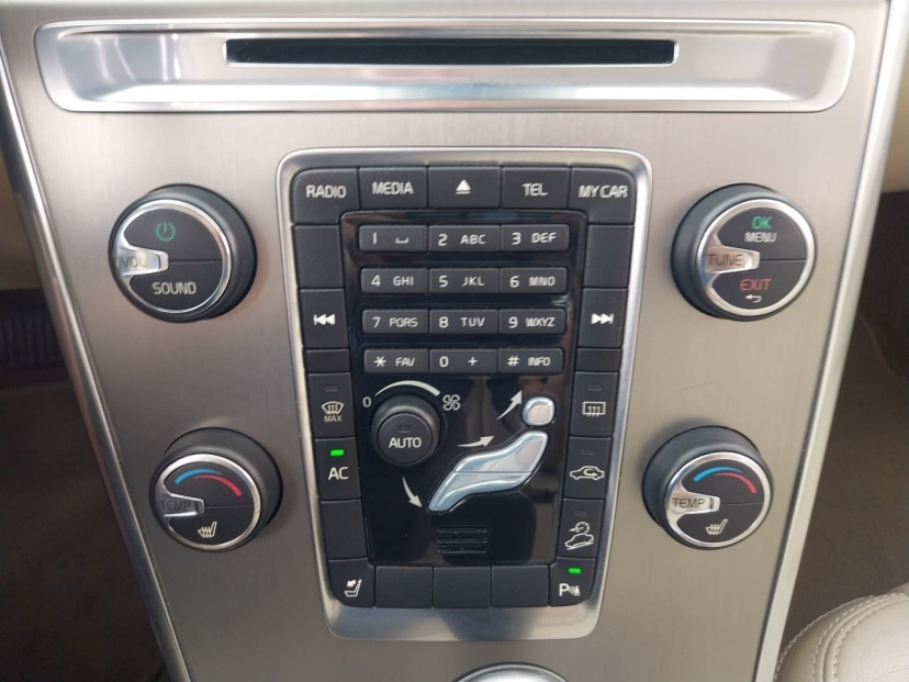Volvo XC60, 2012