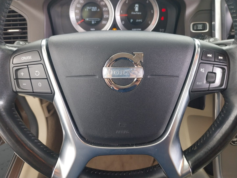 Volvo XC60, 2012
